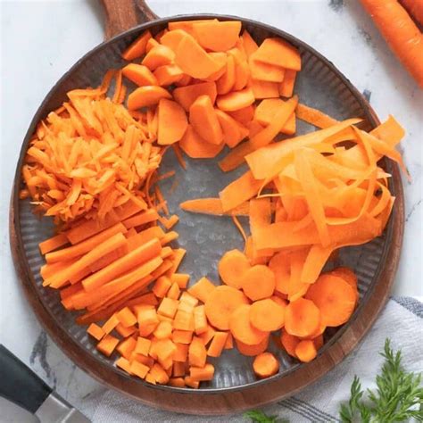 How does Sliced Carrots fit into your Daily Goals - calories, carbs, nutrition