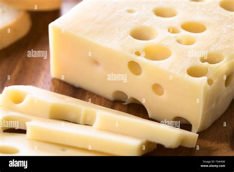 How does Sliced Emmental Cheese fit into your Daily Goals - calories, carbs, nutrition