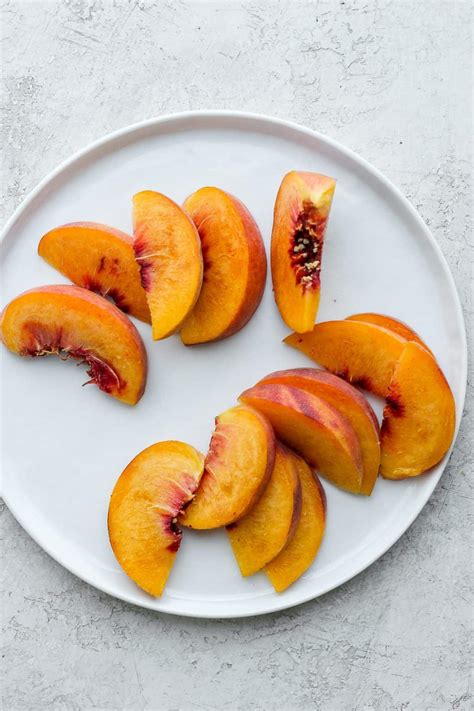 How does Sliced Peaches fit into your Daily Goals - calories, carbs, nutrition