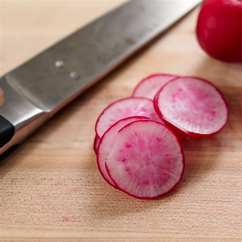 How does Sliced Radishes fit into your Daily Goals - calories, carbs, nutrition