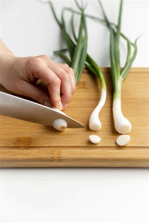 How does Sliced Scallions fit into your Daily Goals - calories, carbs, nutrition