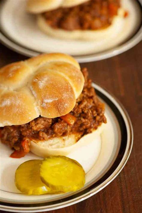 How does Sloppy Joe on Kaiser fit into your Daily Goals - calories, carbs, nutrition