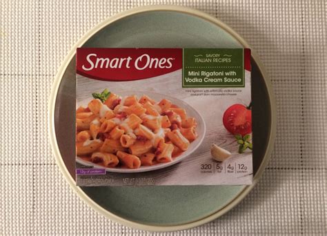 How does Smart One Mini Rigatoni with Vodka Cream Sauce fit into your Daily Goals - calories, carbs, nutrition
