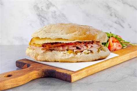 How does Smoked Gouda Turkey Club (69603.0) fit into your Daily Goals - calories, carbs, nutrition