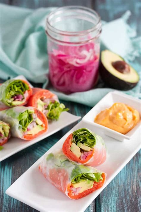 How does Smoked Salmon Spring Rolls fit into your Daily Goals - calories, carbs, nutrition