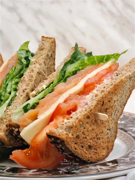 How does Smoked Salmon for Sandwiches fit into your Daily Goals - calories, carbs, nutrition