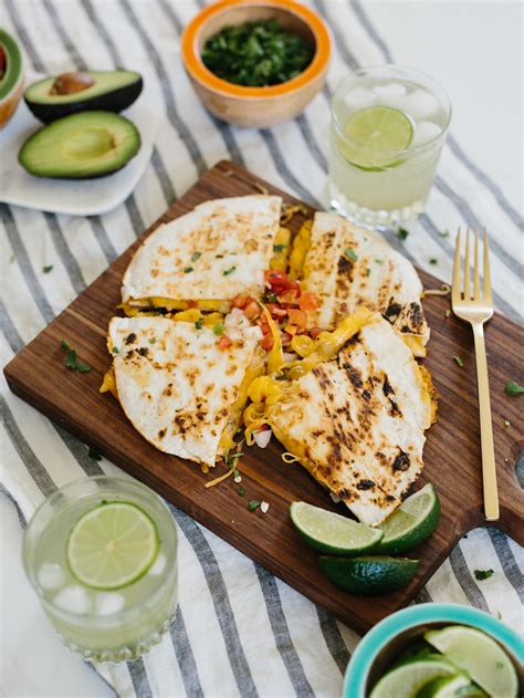 How does Smoked Turkey Muenster Quesadilla with Pico De Gallo fit into your Daily Goals - calories, carbs, nutrition