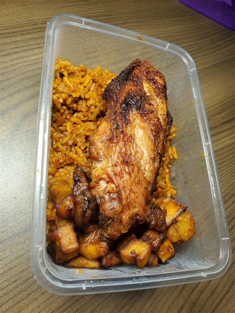 How does Smokey BBQ Chicken with Basmati rice LARGE fit into your Daily Goals - calories, carbs, nutrition