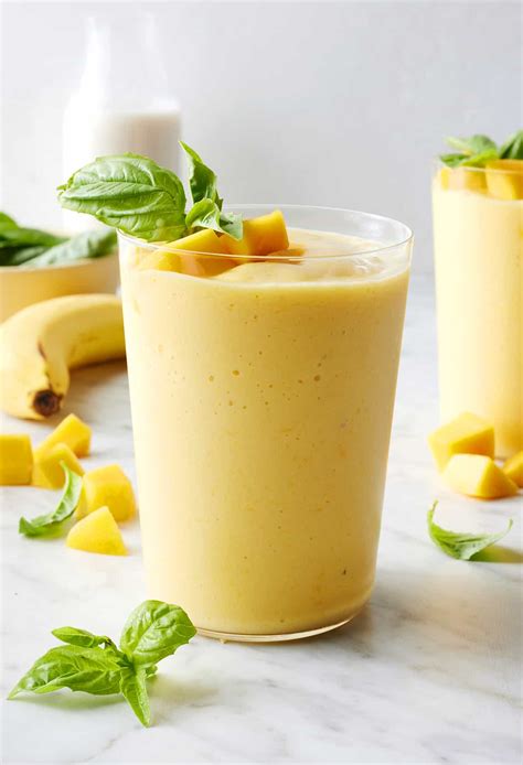 How does Smoothie Mango fit into your Daily Goals - calories, carbs, nutrition
