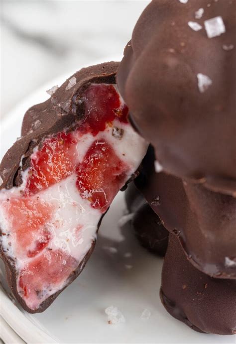 How does Snack Bites - Chocolate Covered Strawberry fit into your Daily Goals - calories, carbs, nutrition