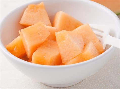 How does Snack Cup Cantaloupe fit into your Daily Goals - calories, carbs, nutrition