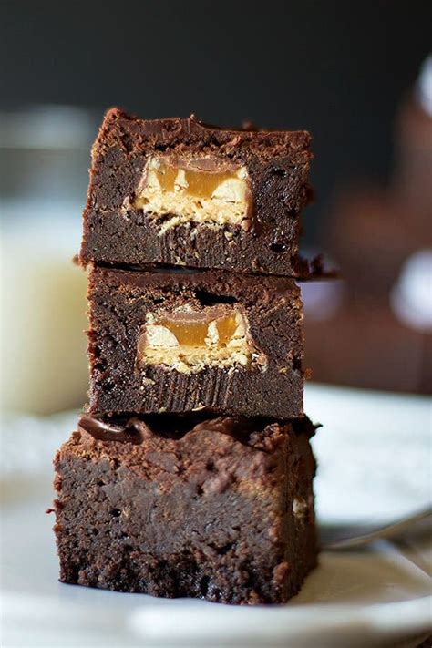 How does Snicker Brownies with Peanuts fit into your Daily Goals - calories, carbs, nutrition