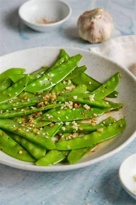 How does Snow Peas with Toasted Almonds fit into your Daily Goals - calories, carbs, nutrition