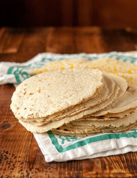 How does Soft Corn Tortillas fit into your Daily Goals - calories, carbs, nutrition