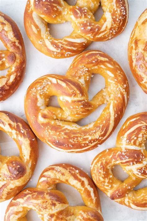 How does Soft Pretzel fit into your Daily Goals - calories, carbs, nutrition