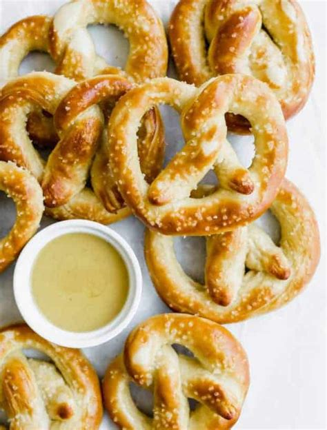 How does Soft Pretzel with Mustard fit into your Daily Goals - calories, carbs, nutrition