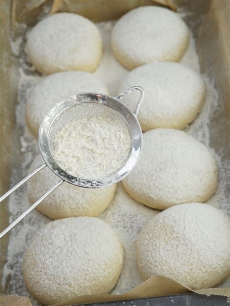 How does Soft White Baps fit into your Daily Goals - calories, carbs, nutrition