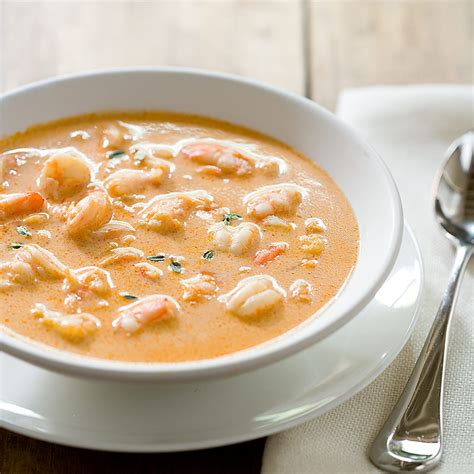 How does Soup Seafood Bisque 16 oz fit into your Daily Goals - calories, carbs, nutrition