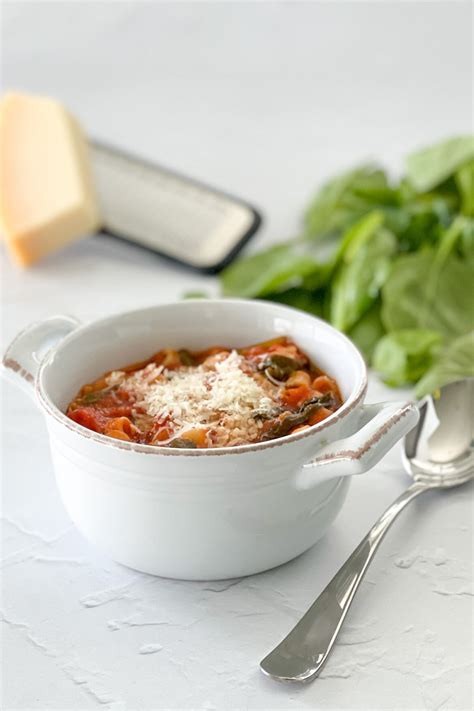 How does Soup Tomato Florentine FRZ 8 fl oz fit into your Daily Goals - calories, carbs, nutrition