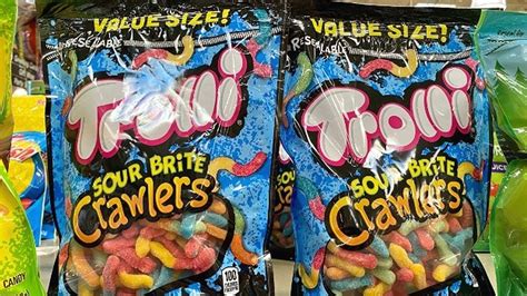 How does Sour Brite Crawlers fit into your Daily Goals - calories, carbs, nutrition