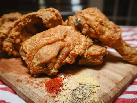 How does Southern Fried Chicken no sides fit into your Daily Goals - calories, carbs, nutrition