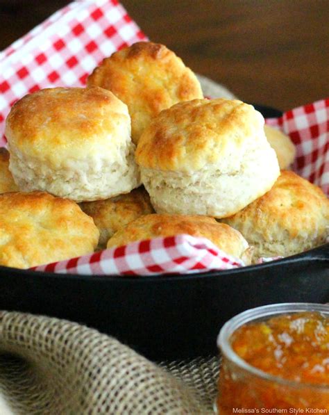 How does Southern Style Biscuit fit into your Daily Goals - calories, carbs, nutrition