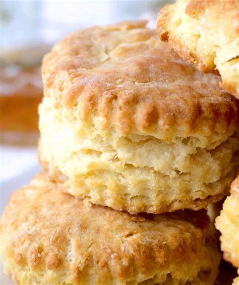 How does Southern-Style Biscuits fit into your Daily Goals - calories, carbs, nutrition