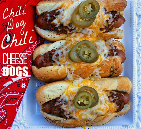 How does Southwest Chili Dog fit into your Daily Goals - calories, carbs, nutrition