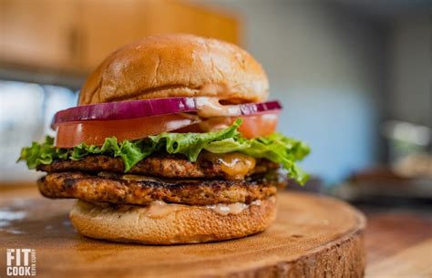 How does Southwest Double Burger fit into your Daily Goals - calories, carbs, nutrition