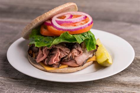 How does Southwest Roast Beef Sandwich Thin fit into your Daily Goals - calories, carbs, nutrition