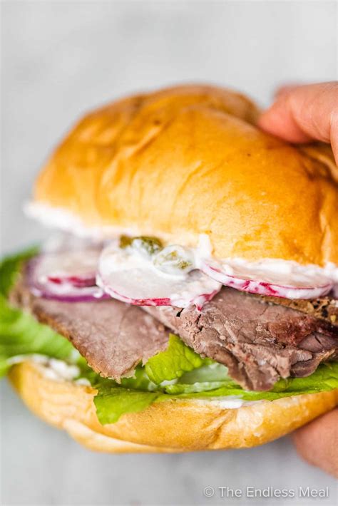 How does Southwest Roast Beef Sandwich fit into your Daily Goals - calories, carbs, nutrition