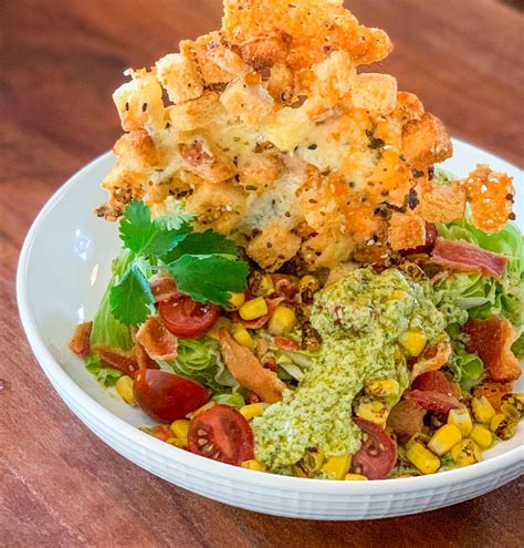 How does Southwest Wedge Salad (1) fit into your Daily Goals - calories, carbs, nutrition