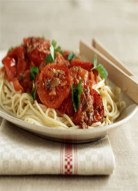 How does Spaghetti Al Forno fit into your Daily Goals - calories, carbs, nutrition