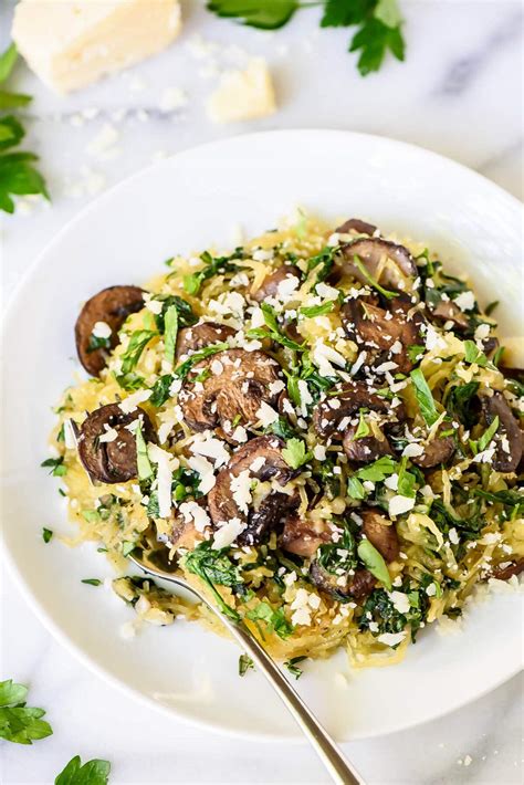 How does Spaghetti Squash SautA©ed with Garlic and Mushrooms fit into your Daily Goals - calories, carbs, nutrition