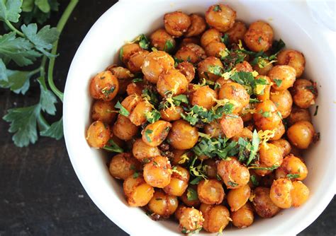 How does Spiced Chickpeas fit into your Daily Goals - calories, carbs, nutrition