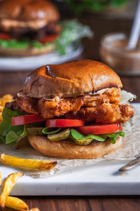 How does Spicy Chicken Sandwich fit into your Daily Goals - calories, carbs, nutrition