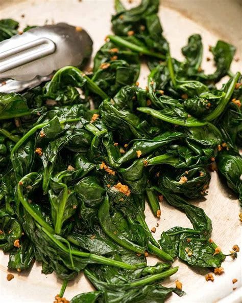 How does Spicy Garlic Spinach fit into your Daily Goals - calories, carbs, nutrition