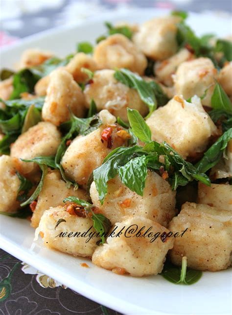 How does Spicy Mint Tofu fit into your Daily Goals - calories, carbs, nutrition