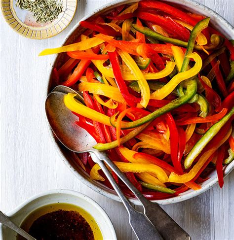 How does Spicy Pepper Slaw fit into your Daily Goals - calories, carbs, nutrition