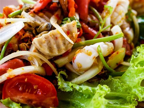 How does Spicy Seafood Salad fit into your Daily Goals - calories, carbs, nutrition