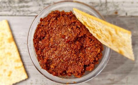 How does Spicy Sun-Dried Tomato & Olive Marinara fit into your Daily Goals - calories, carbs, nutrition