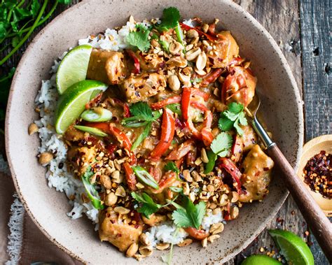 How does Spicy Thai Chicken fit into your Daily Goals - calories, carbs, nutrition