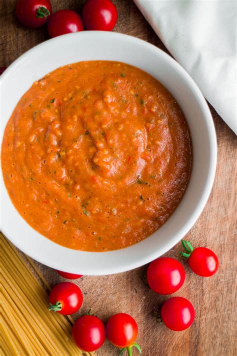 How does Spicy Tomato Sauce fit into your Daily Goals - calories, carbs, nutrition