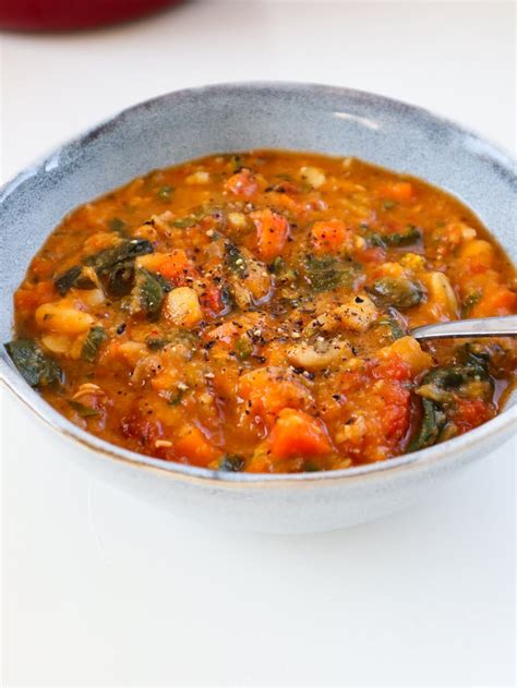 How does Spicy Vegetable and Bean Mexican Soup fit into your Daily Goals - calories, carbs, nutrition