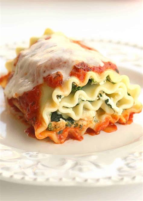 How does Spinach Lasagna Rolls fit into your Daily Goals - calories, carbs, nutrition