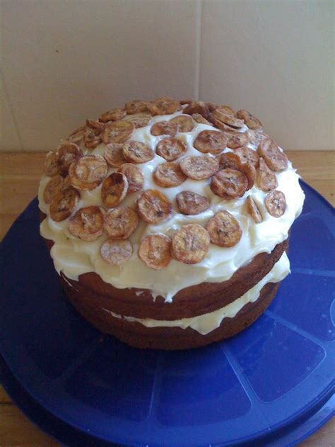How does St. Lucia Banana Cake with Walnuts fit into your Daily Goals - calories, carbs, nutrition