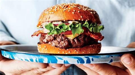 How does Steak Burger fit into your Daily Goals - calories, carbs, nutrition