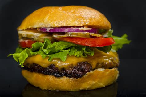 How does Steak Cheeseburger fit into your Daily Goals - calories, carbs, nutrition