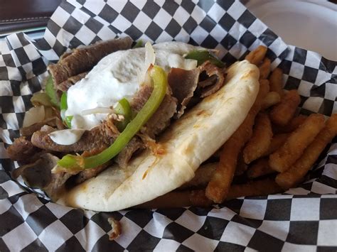 How does Steak and Cheese Gyro fit into your Daily Goals - calories, carbs, nutrition