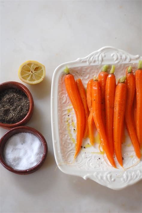 How does Steamed Baby Carrots fit into your Daily Goals - calories, carbs, nutrition